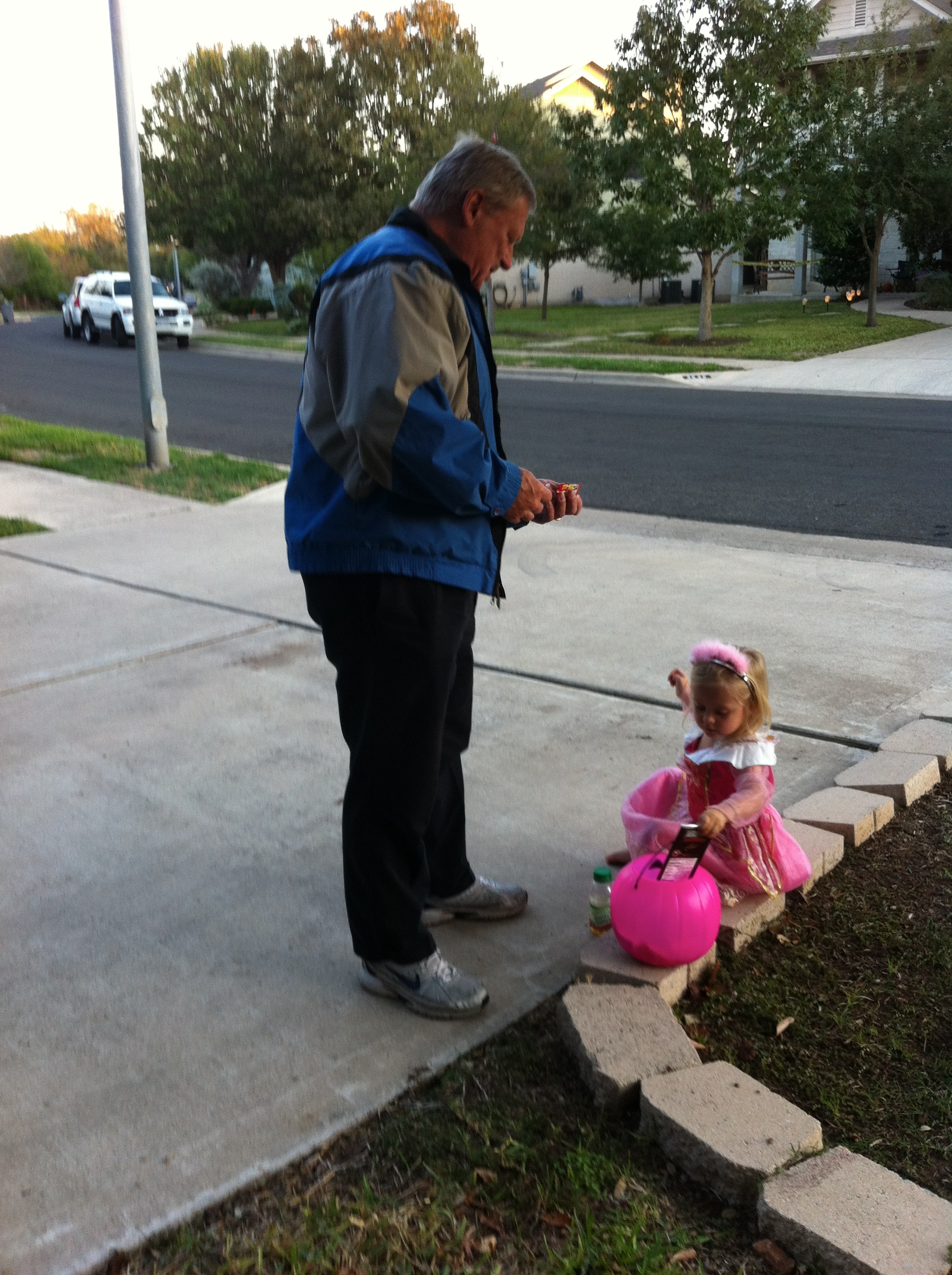2011-10-31-Halloween Ian Sydney-07.jpg